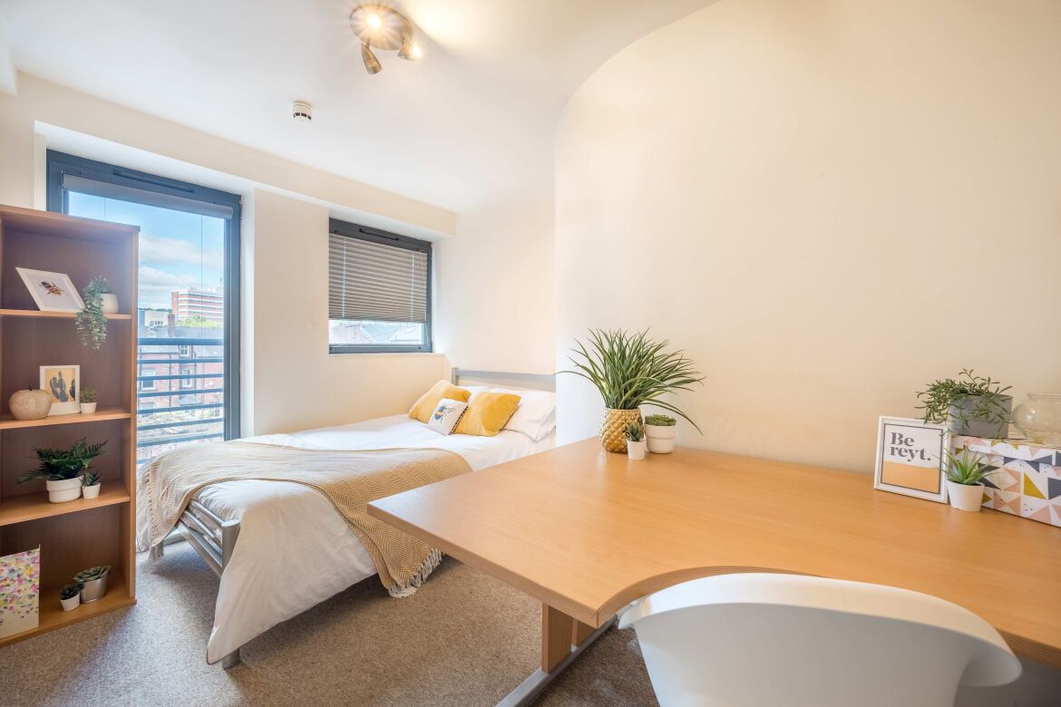 3 Regent Terrace - 4 Bed Apartment Image 5